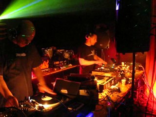 TEUF RE6DIVIST 8/01/2011  dj MOTEK and ROLLS