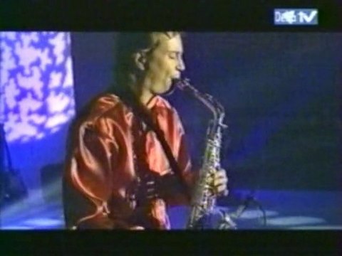 Eric DULLE plays Maggie on alto saxophone
