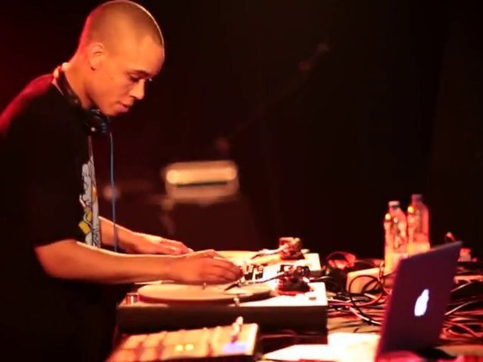 Scratch the Surface le 14 Janvier @ Molodoï – Interférences