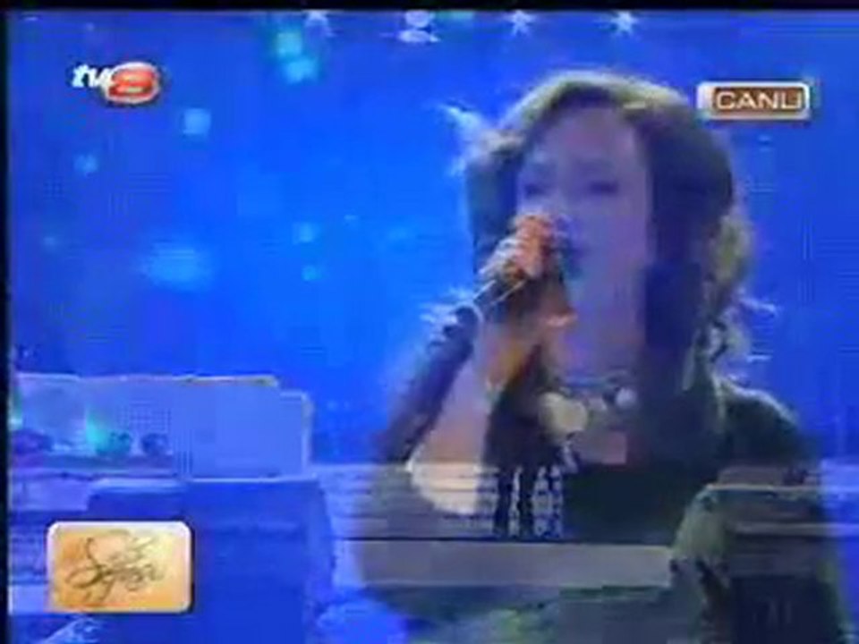 Bir Ay Doğar İlk Akşamdan Geceden - Canan Başkaya