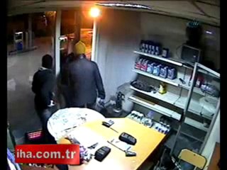 Saniye saniye silahlı soygun