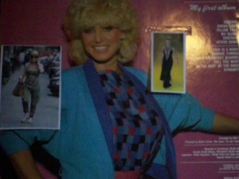 Connie Breukhoven Als Vanessa - Gimme Love