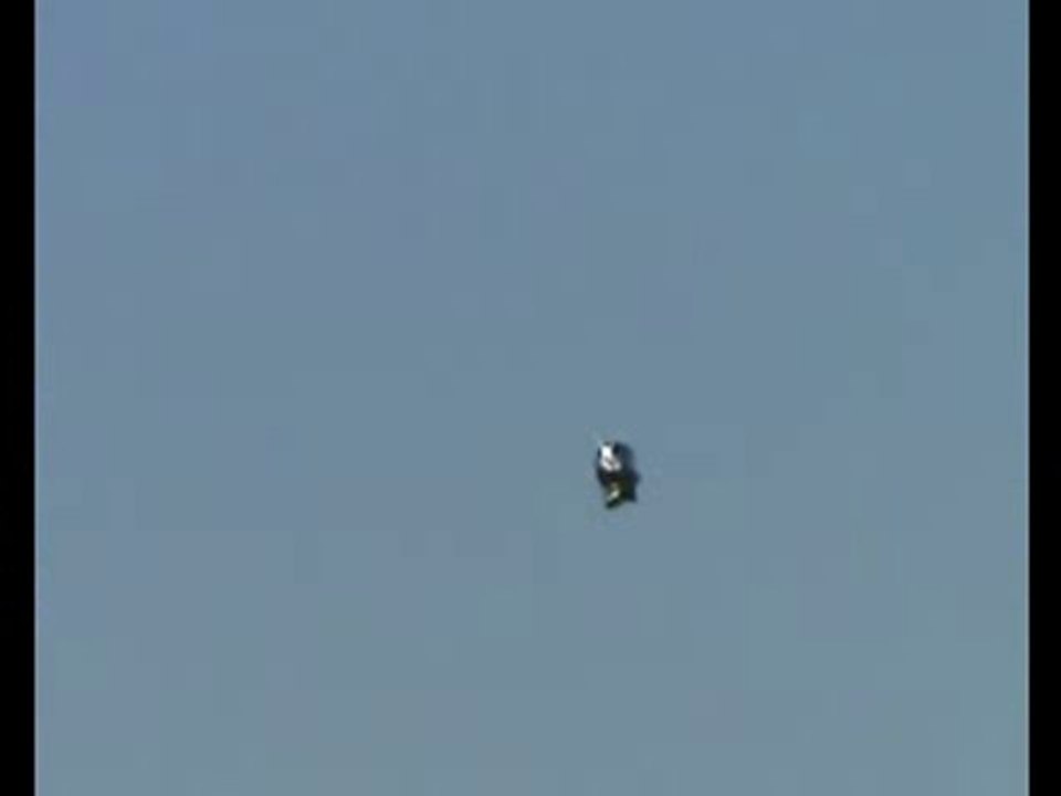 Yann présente : PROMENADE UFO (OVNI) 2011 FRANCE