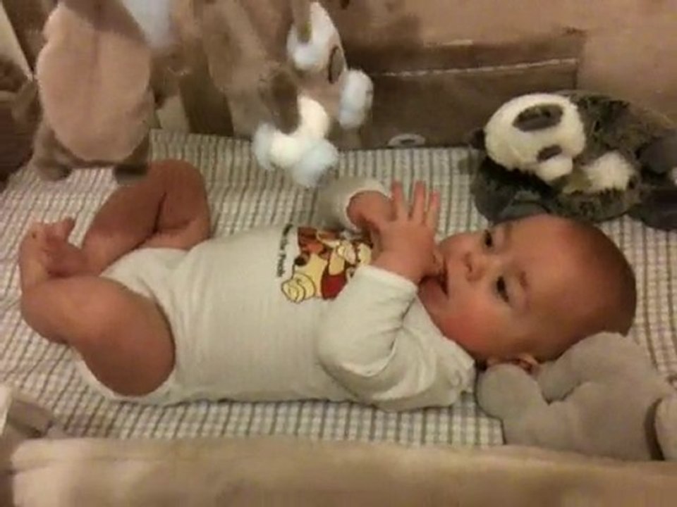 Je joue avec mon mobile