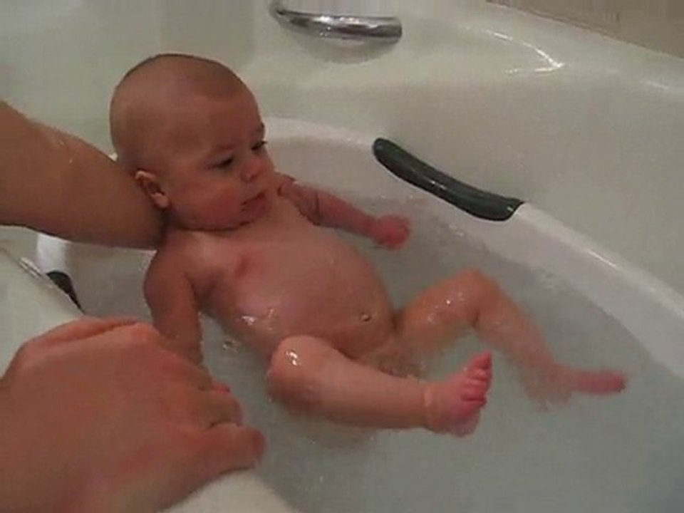 Pédalo dans le bain