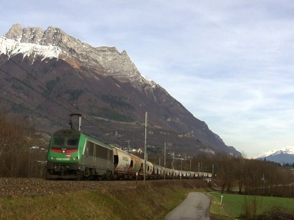 BB 36359 entre St. Pierre d'A. et Montmélian