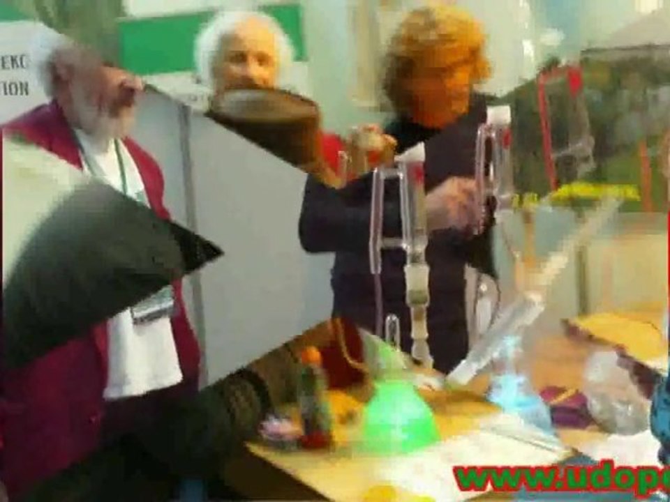 Udopea-headshop-growshop-cannabis-cannabizz-messe-prag-2010