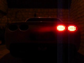 feux à led sur corvette C5 nuit.