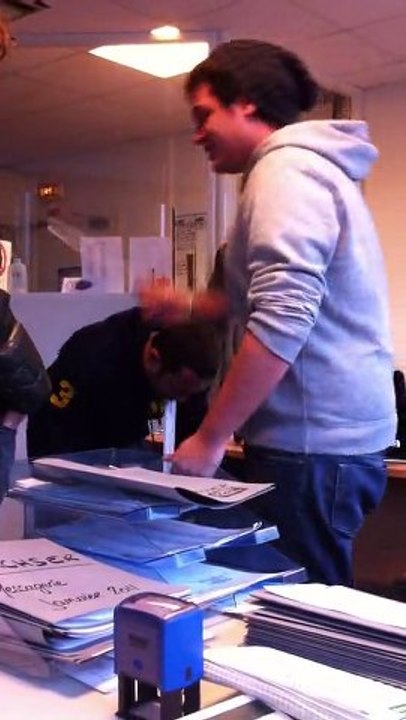 jeux de la cuillere en bois AU BUREAU / Graig ADS