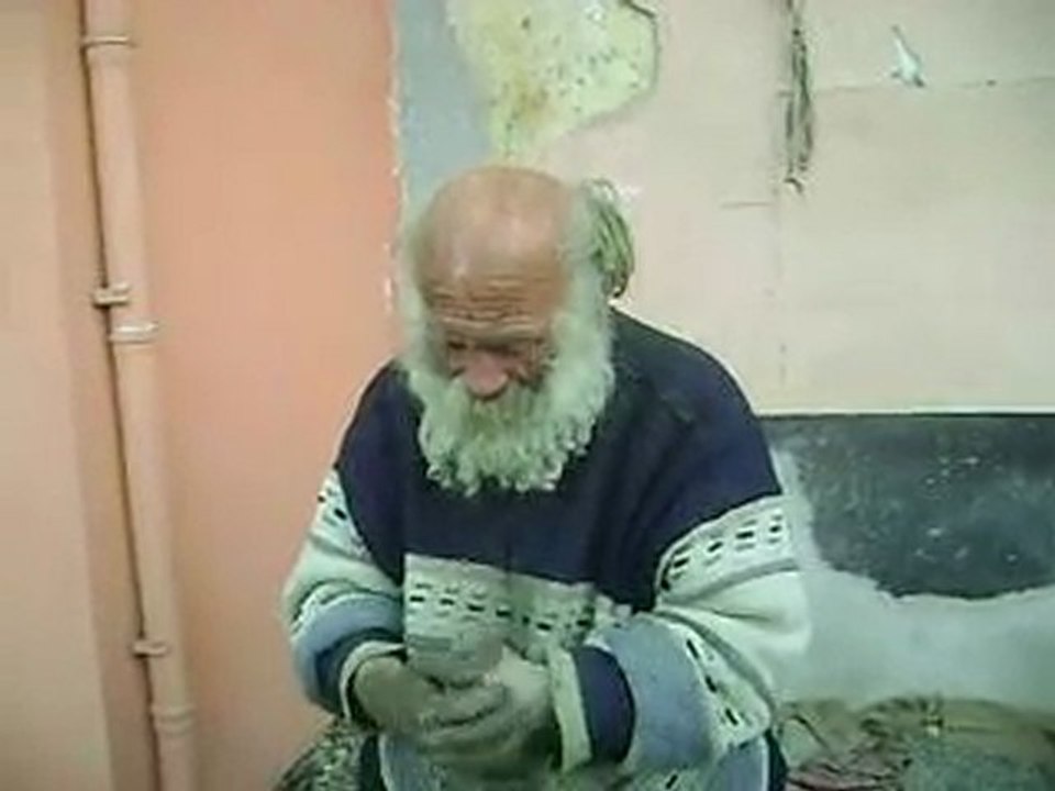 ALAPLIDA SOKAKTA YATAN RECEB.