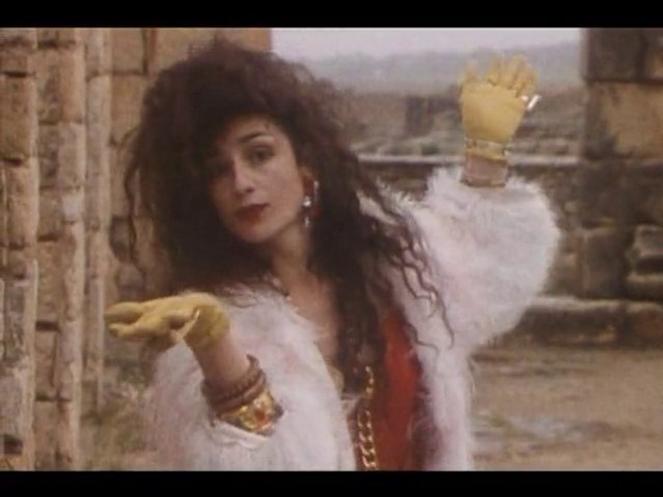 Yianna Katsoulos - Les Autres Sont Jaloux