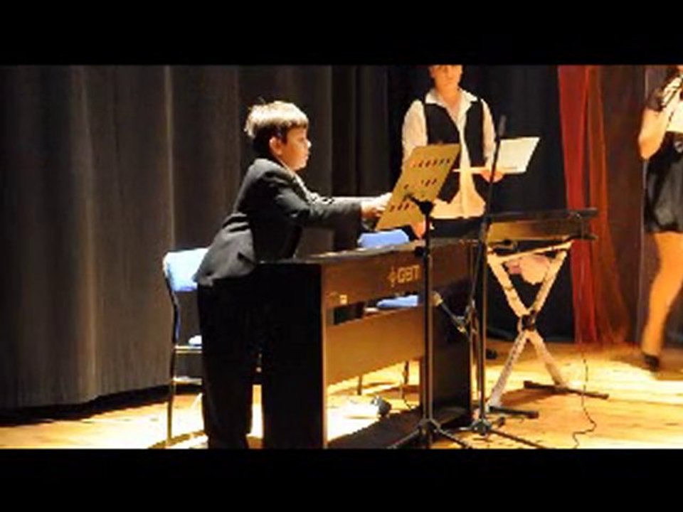 Umut Tuna Akgül Uğur koleji 17 Ocak gösteri