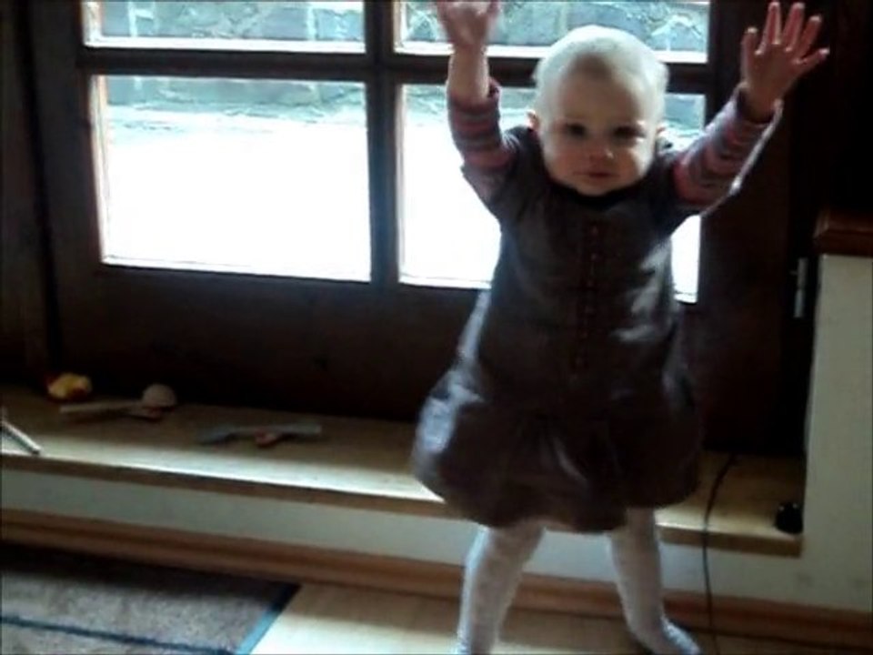 Rebecca est grande comme ca