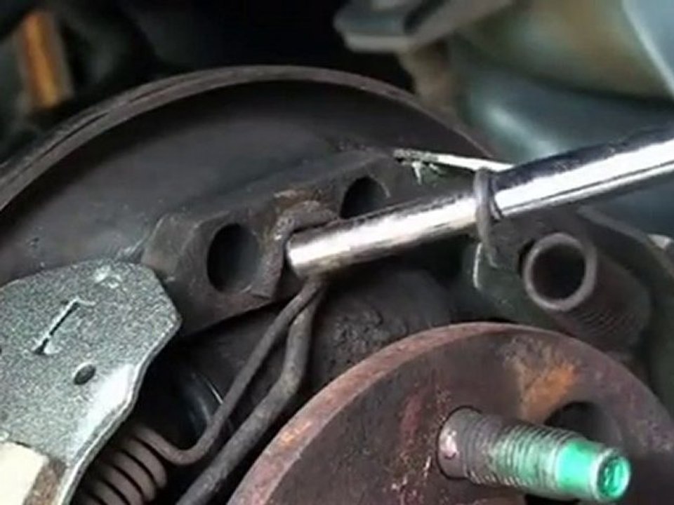 Replacing Drum Brake Shoes Part 2.
