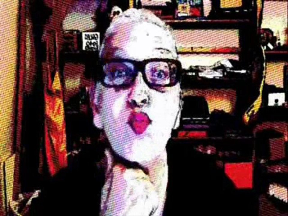 DESIRELESS UN INTERVIEW VOYAGE DE 54 SECONDES!!de  C. Tixier