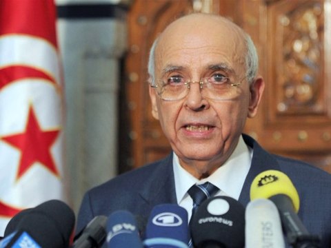 Tunisie: les ministres maintenus ont les mains propres