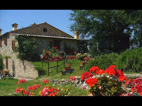 Piscina in agriturismo a Urbino