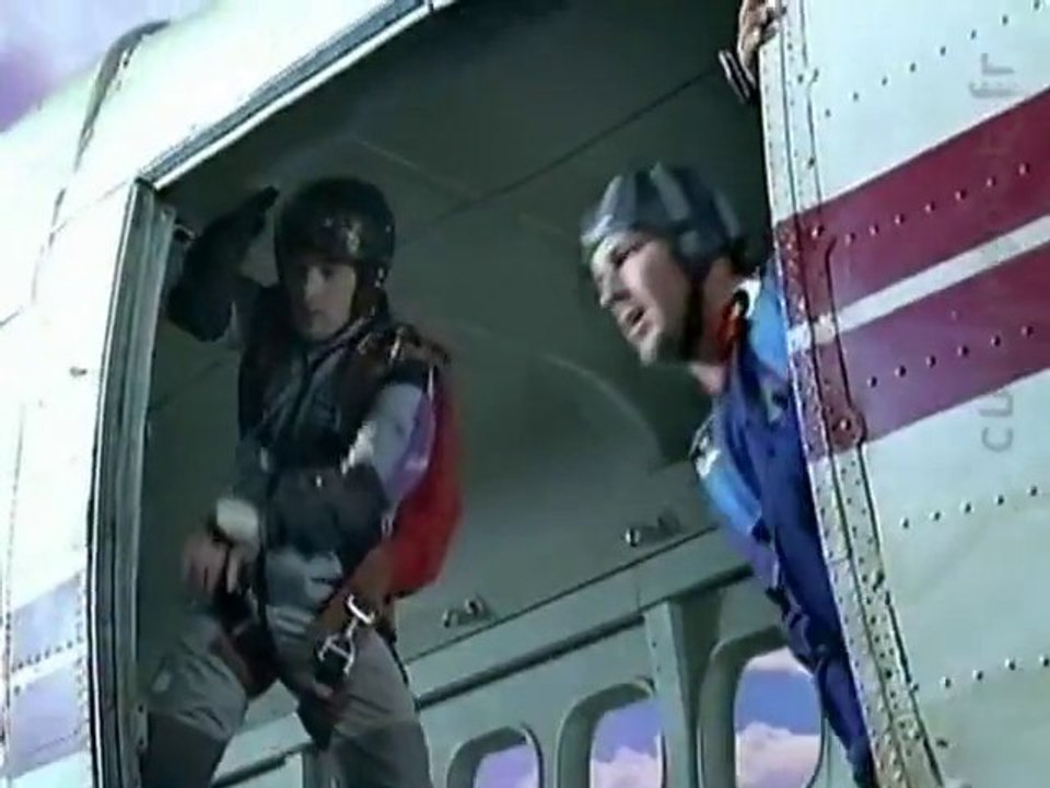 Sauter d'un avion pour une bière ! / Bud Light