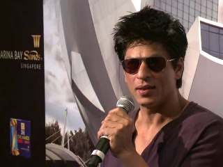 Скачать видео: SRK at Zee Cine Awards 2011 - Press conference