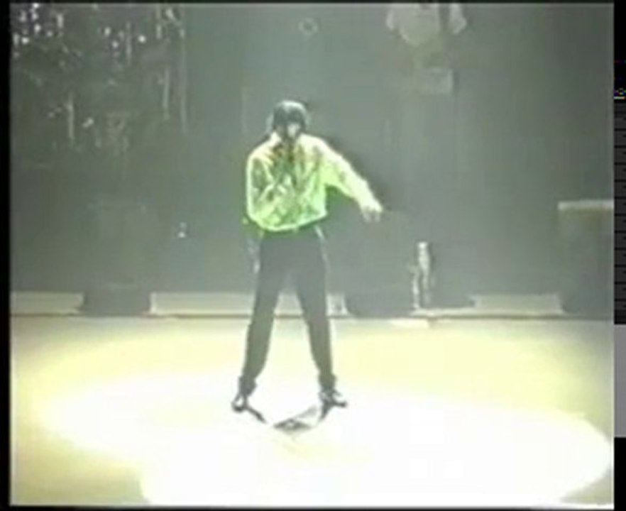 MICHAEL..REHEARSING HIS...BILLIE JEAN!
