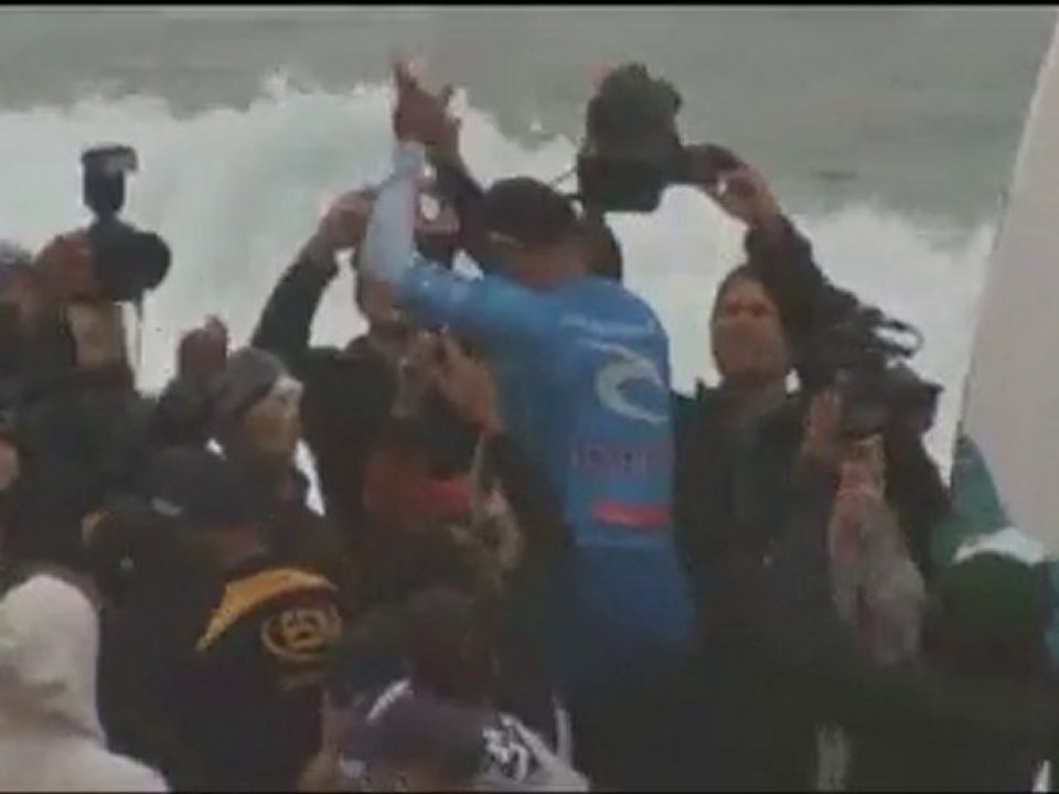 Finals Highlights - Kelly Slater vs Mick Fanning - 2010 Rip Curl Pro Bells Beach