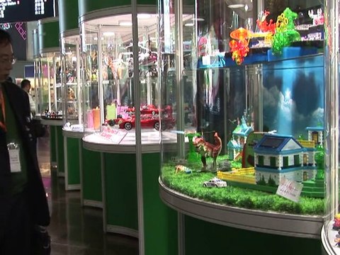 Les produits écolos, stars du salon du jouet de Hong Kong