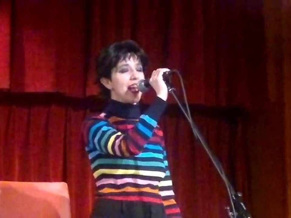 Sandrynn chante Paradis inanimé de Mylène Farmer