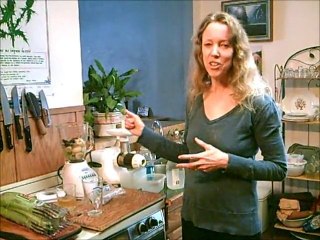 How to Make a Green Fruit Smoothie