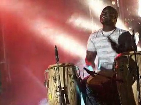 Salif Keita / FESTIVAL LE CHIEN A PLUMES 2010