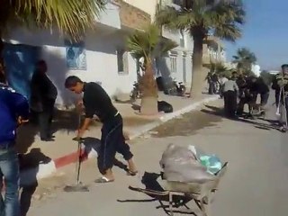 أبناء مدنين يقومون بحملة تنظيف