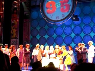 Chicago sings Happy Birthday to Dolly Parton