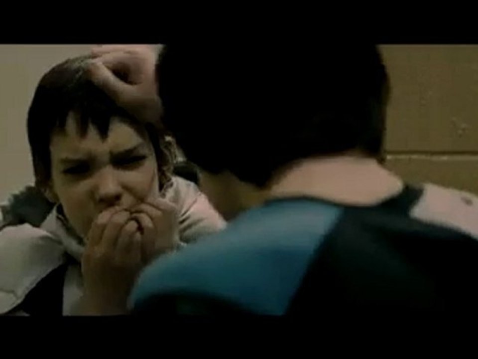 Let Me In (2010) Trailer