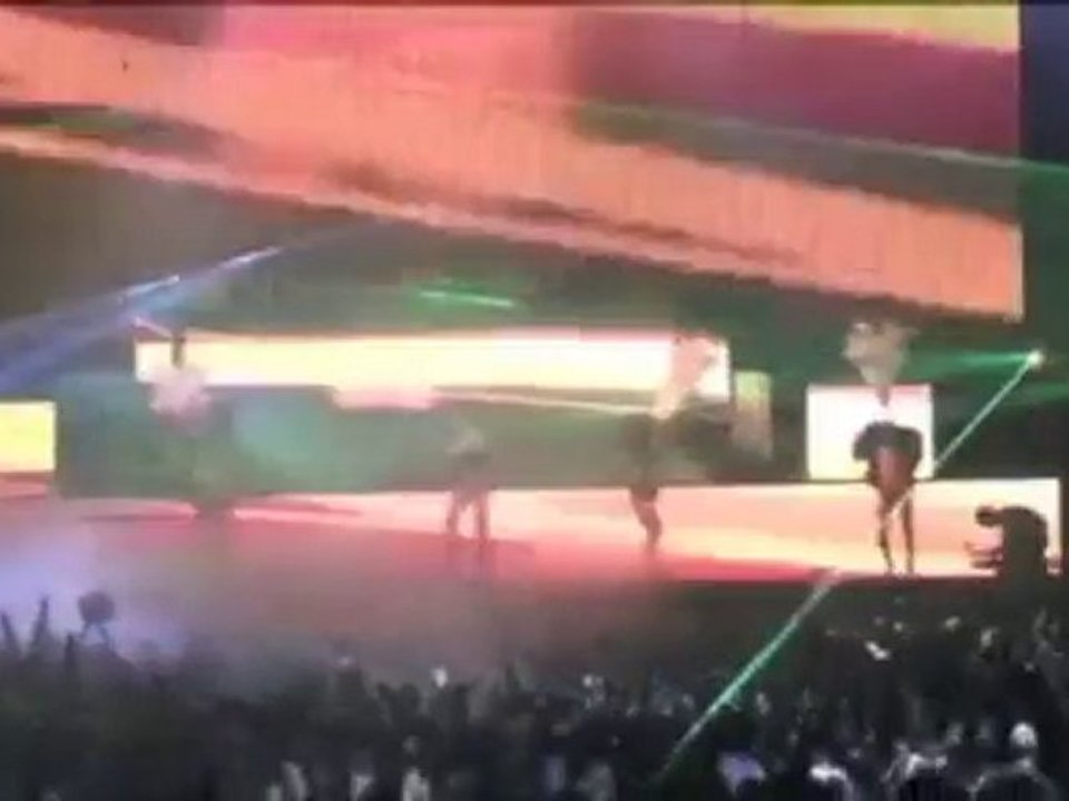 Shoes me I'm Famous - Le Teaser