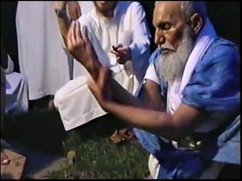 Shaykh Khatri fait les ablutions (wudu) (fiqh malikite)