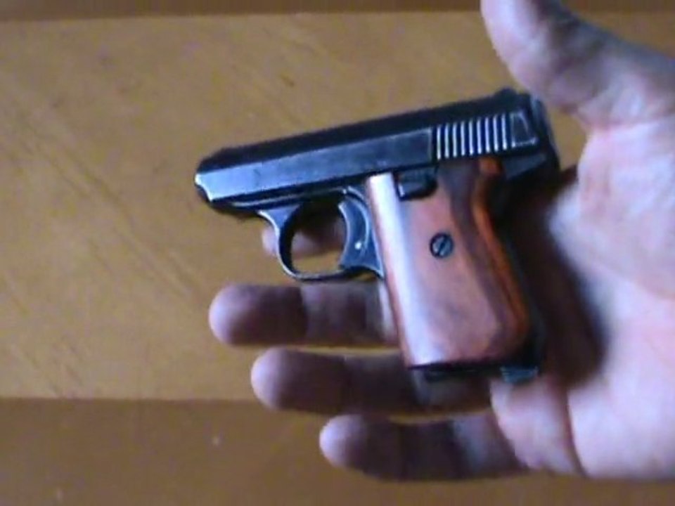 Jennings J-22 review and commentary......Or, Even Gays ...
