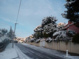 Neige sur Carnoux...en Provence