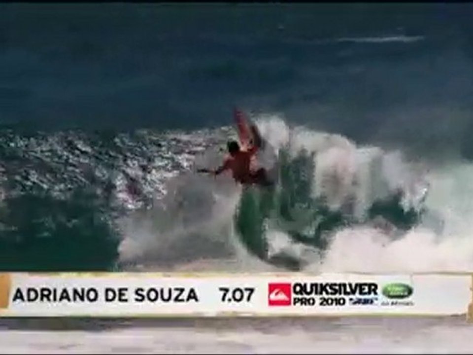 Taj Burrow Advances - 2010 Quiksilver Pro Australia