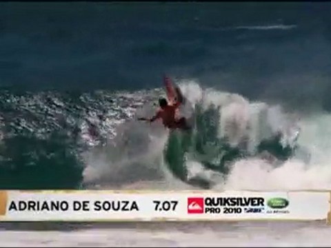 Taj Burrow Advances - 2010 Quiksilver Pro Australia