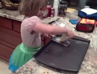 How a Kid Can Use a Safe Step Stool in a Kitchen