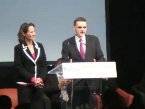 Pour les militants de DA (ambiance Bully les Mines)