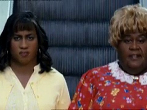 Esta abuela es mi padre - tráiler en castellano