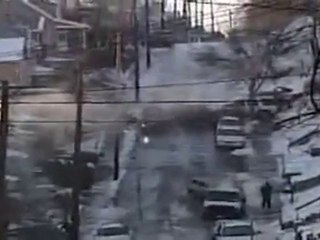 Une rue transformée en patinoire géante