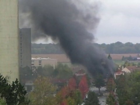 feu d' autobus Les Ulis 19 octobre 2010 11 h 07