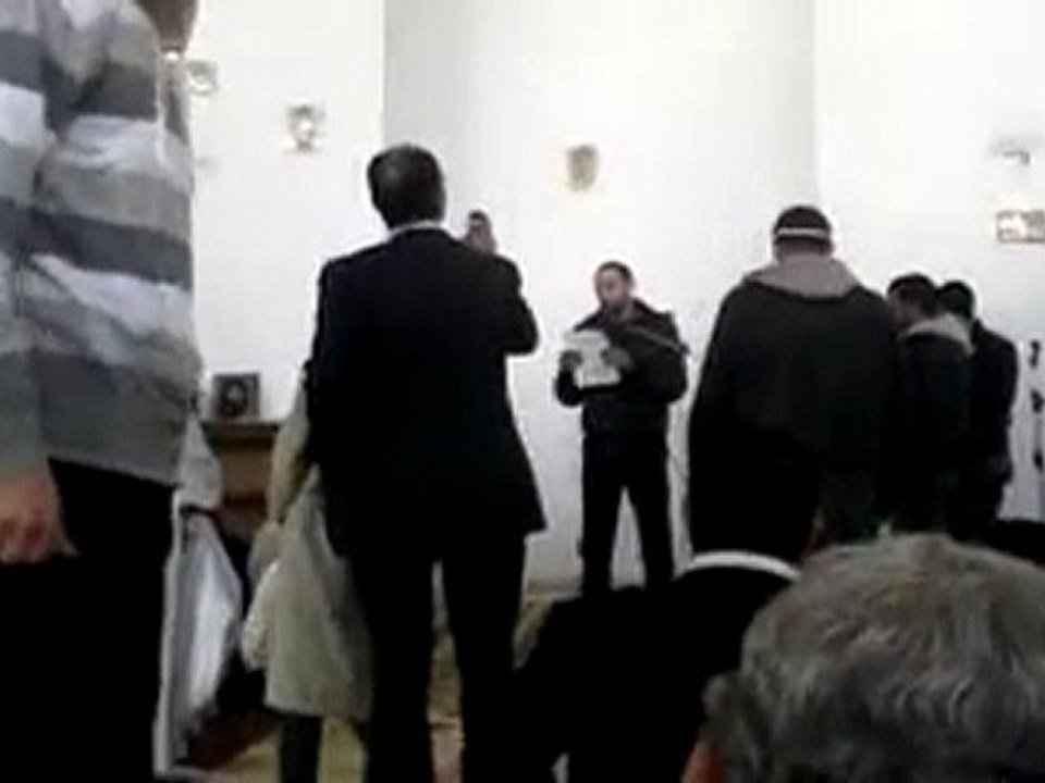 Hizb ut Tahrir delivers bayan/speech in mosque: Tunisian rev