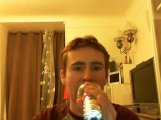 Wiwi égratigne "live your life" de TI & Rihanna