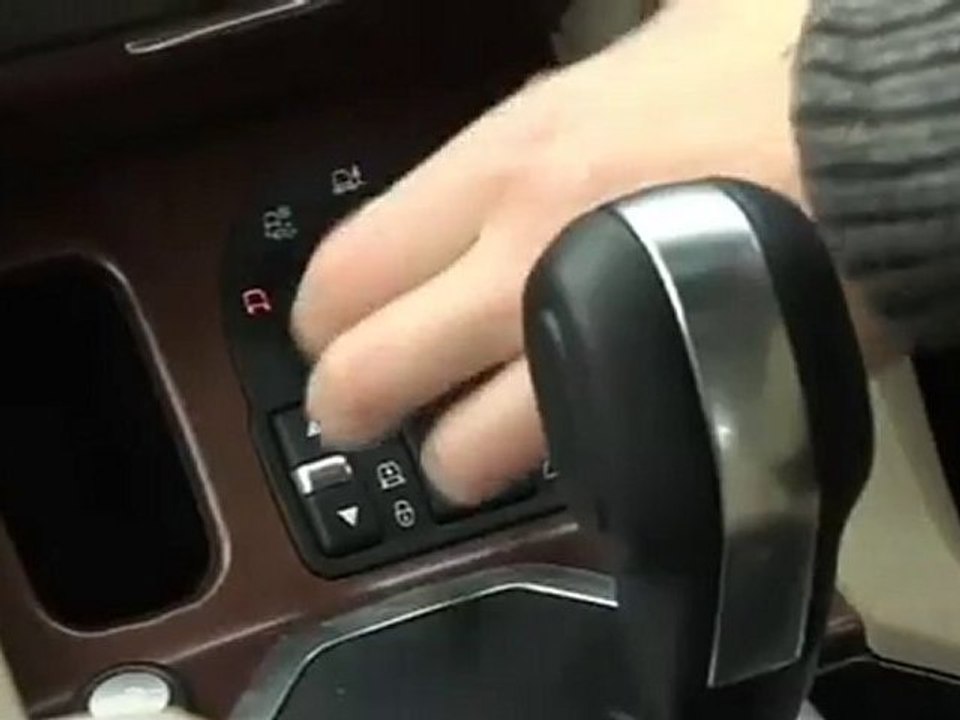 Land Rover Discovery Winner of the 2011 best 4x4