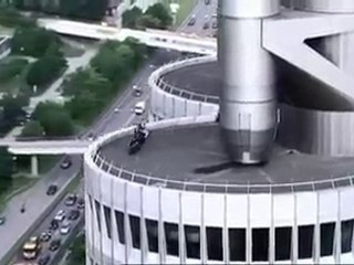 Chris Pfeiffer bu kez BMW binasında