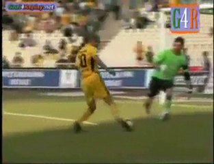 Ο Ραφίκ Τζιμπούρ εν δράσει