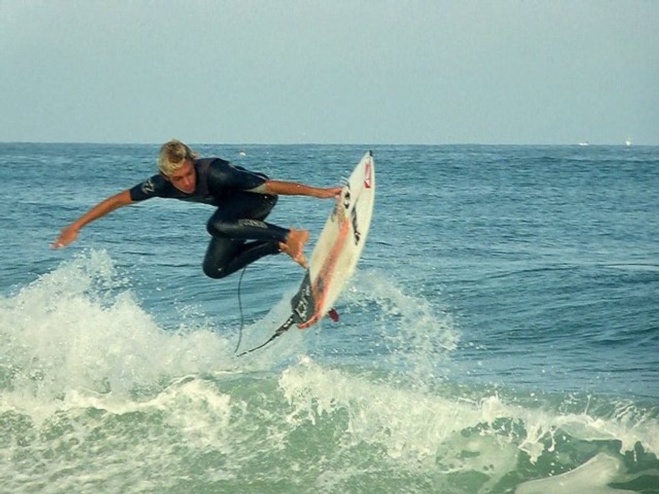 clip airial surf 2010