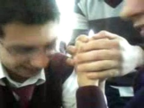 Mametle mecayın bilek güreşi